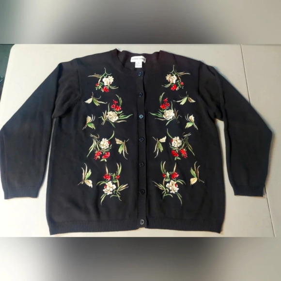 Vintage Alfred Dunner Black cardigan floral embroidery Cabincore - Picture 2 of 9